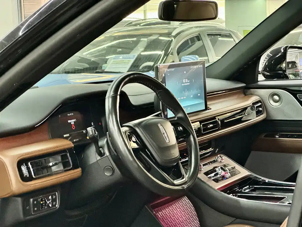 Lincoln Aviator — миниатюра 6