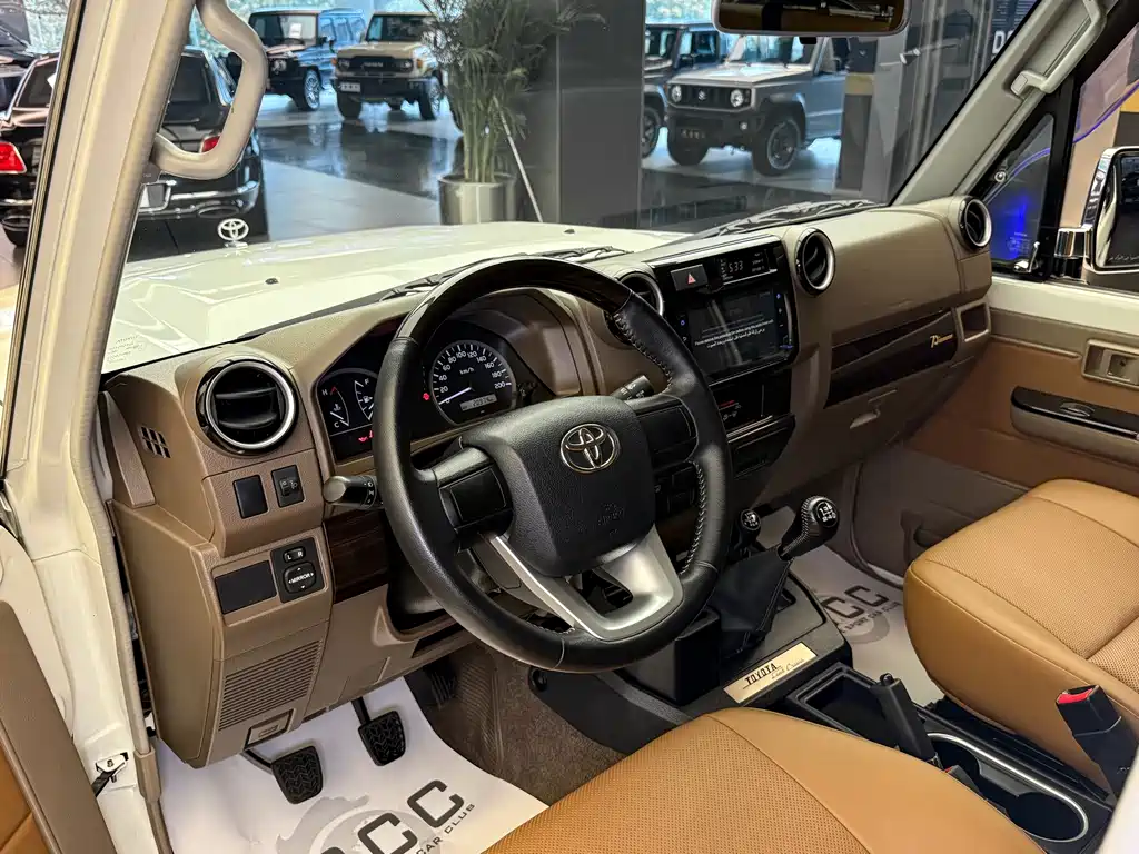 Toyota Land Cruiser — миниатюра 6