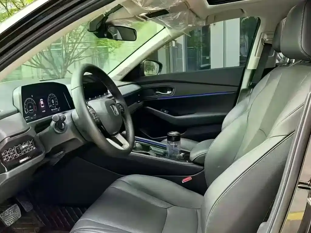 Honda Accord — миниатюра 7