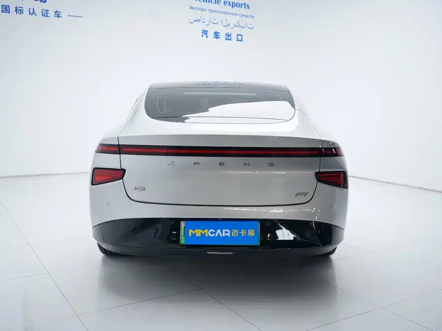 XPeng P7 — миниатюра 16
