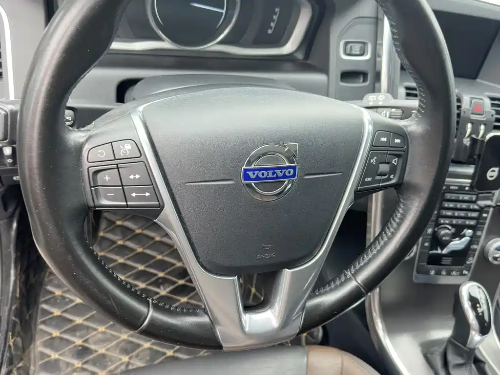 Volvo XC60 — миниатюра 8