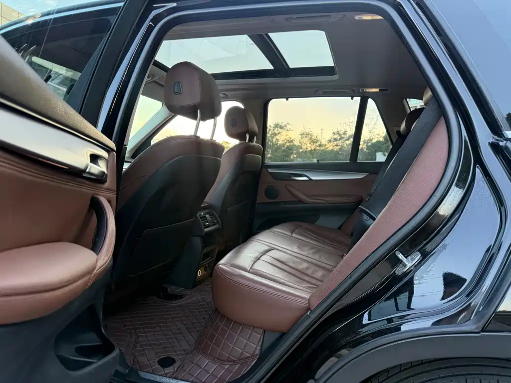 BMW X5 (Import) — миниатюра 6