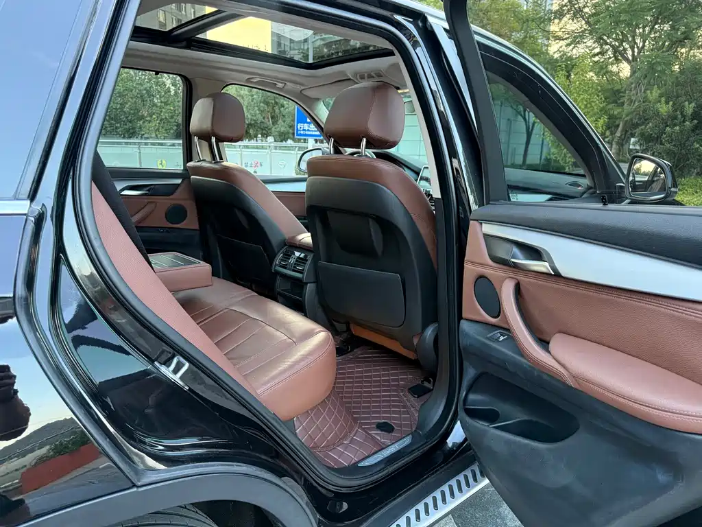 BMW X5 (Import) — миниатюра 44
