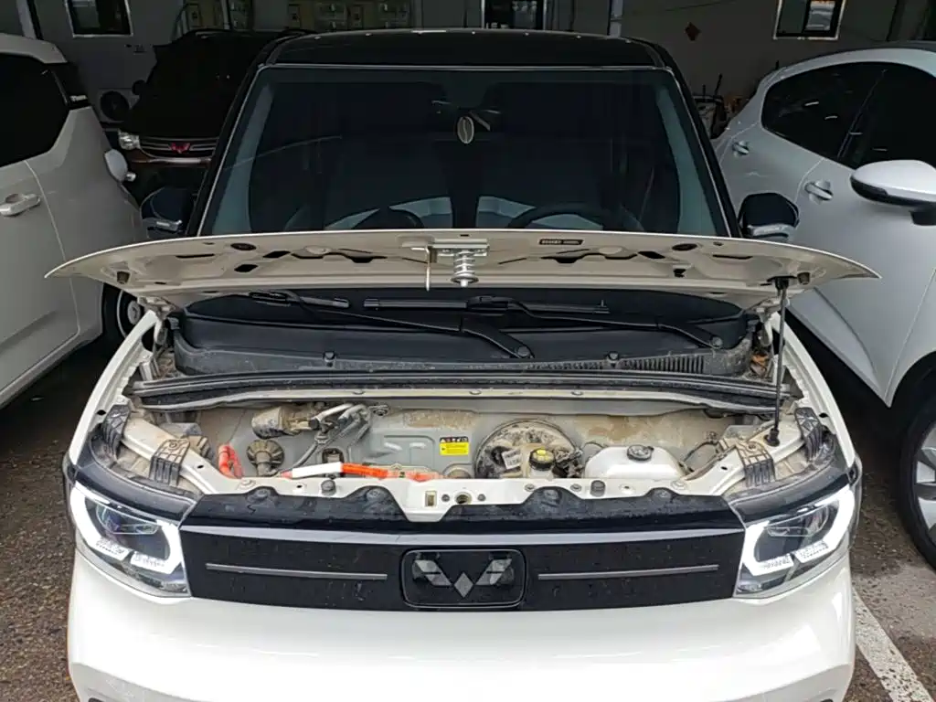 Wuling MINIEV — миниатюра 20
