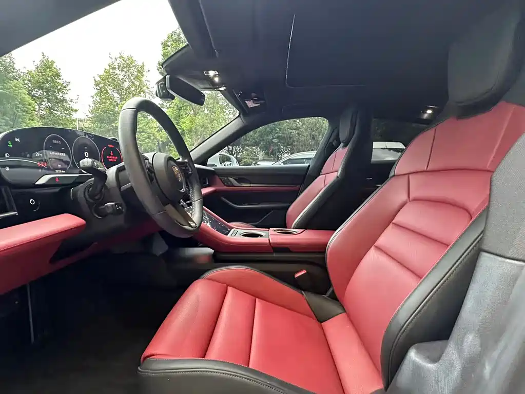 Porsche Taycan — миниатюра 7