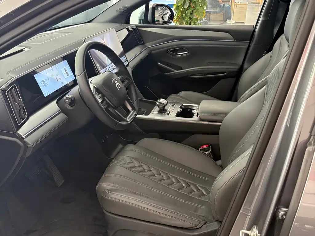 BYD L DM-i — миниатюра 4