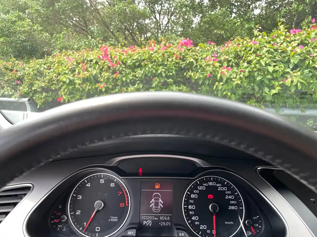 Audi A4L — миниатюра 10