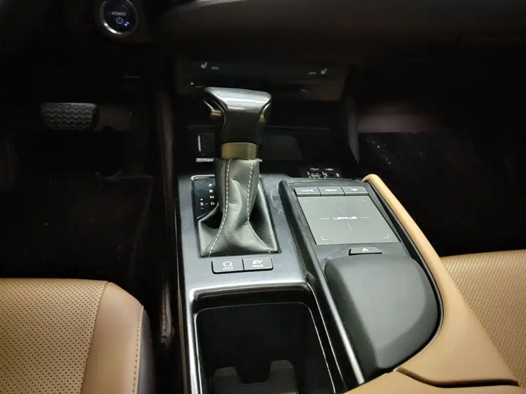 Lexus ES — миниатюра 14