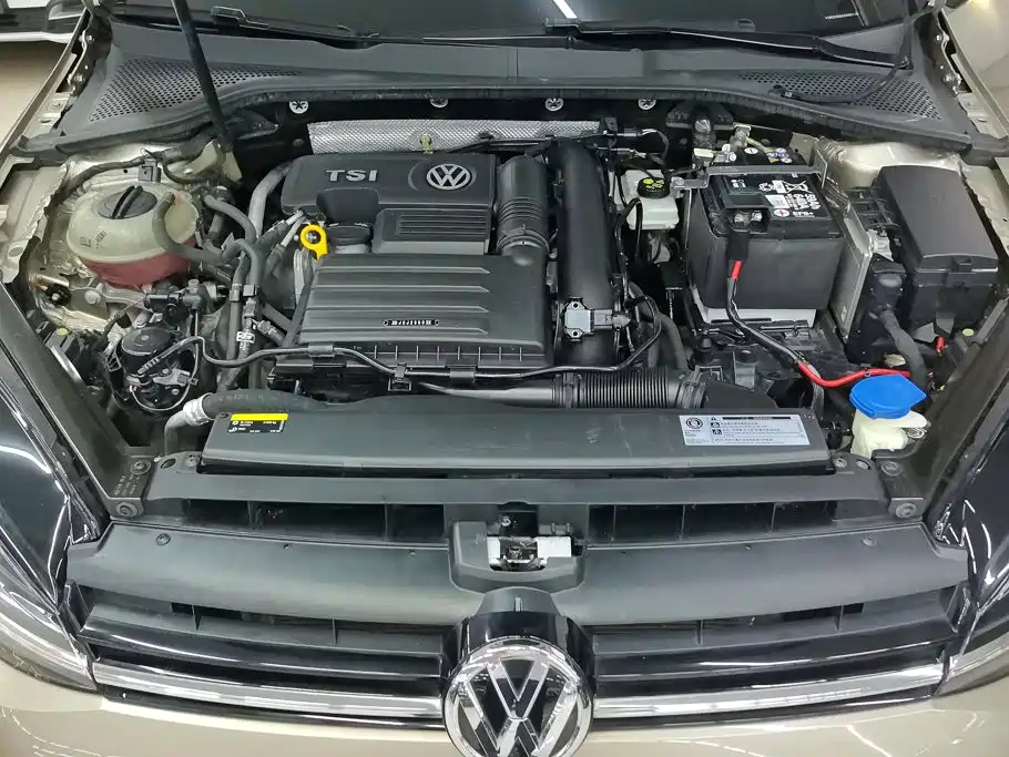 Volkswagen Golf — миниатюра 10