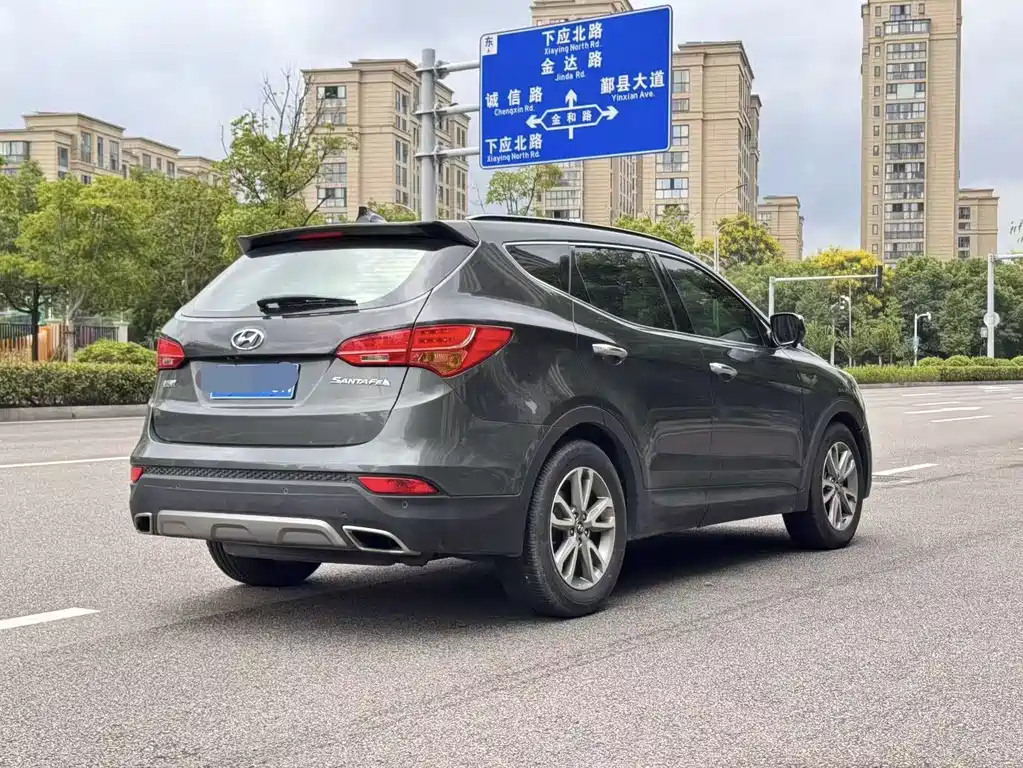 Hyundai Santa Fe — миниатюра 4