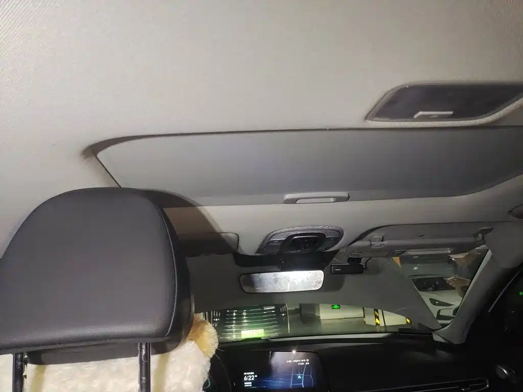 Hyundai Elantra — миниатюра 14