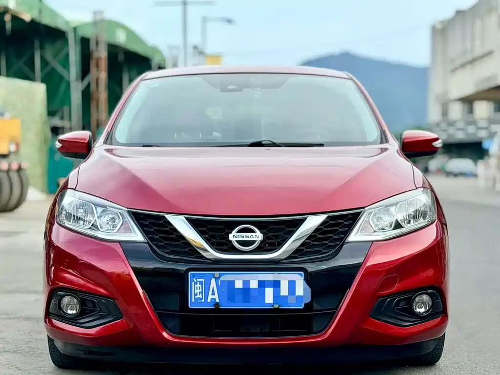 Nissan Tiida — миниатюра 2