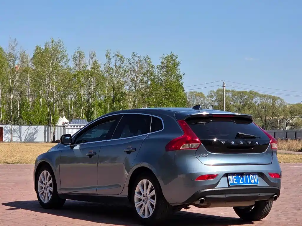 Volvo V40 — миниатюра 8