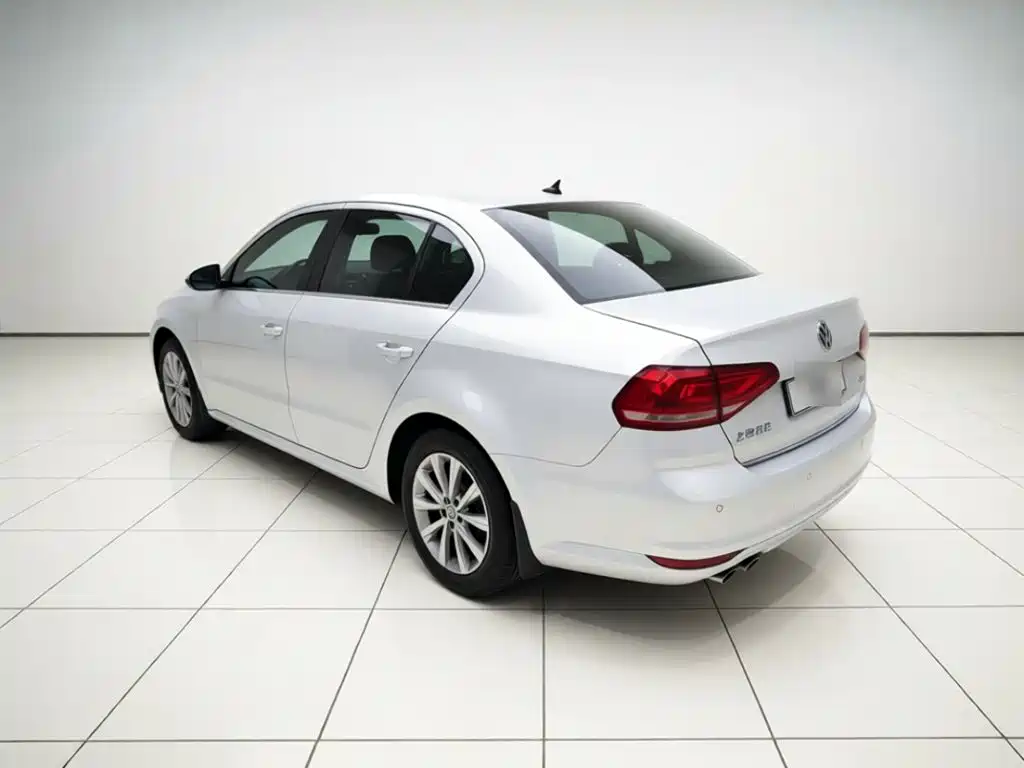 Volkswagen Lavida — миниатюра 4