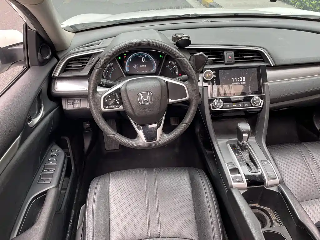 Honda Civic — миниатюра 8
