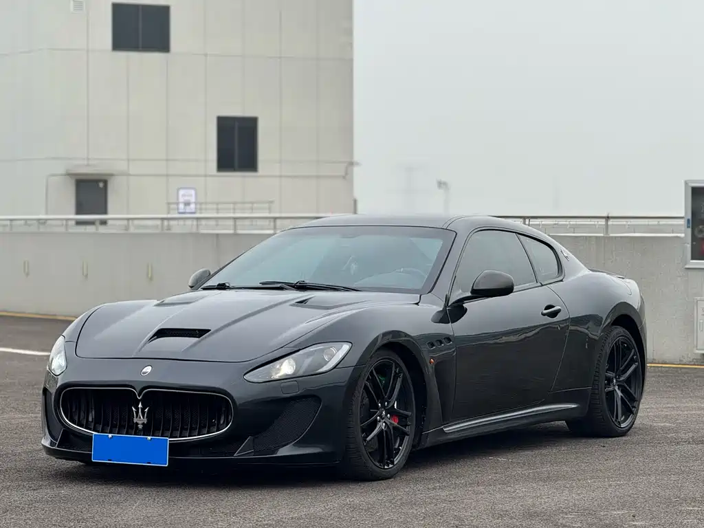 Maserati GranTurismo 2015 4.7L MC