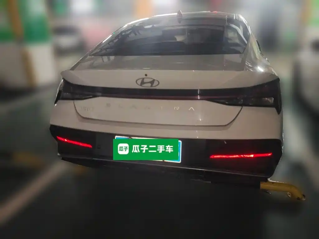 Hyundai Elantra — миниатюра 3