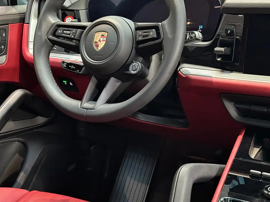 Porsche Cayenne — миниатюра 7