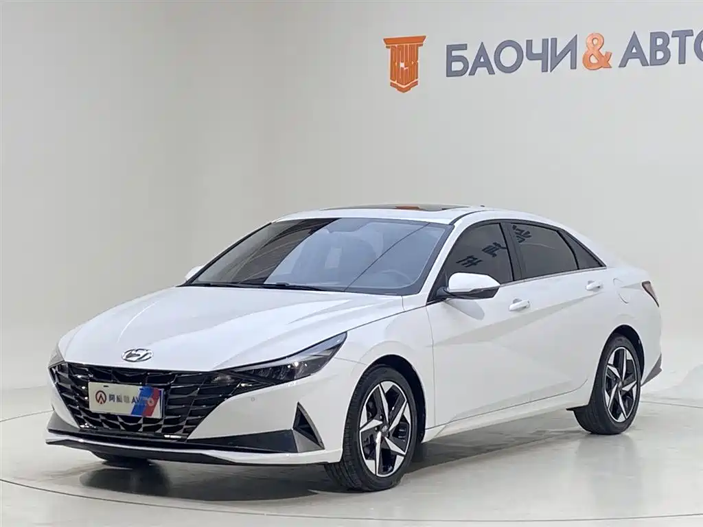 Hyundai Elantra 2022 1.5L CVT LUX Luxury