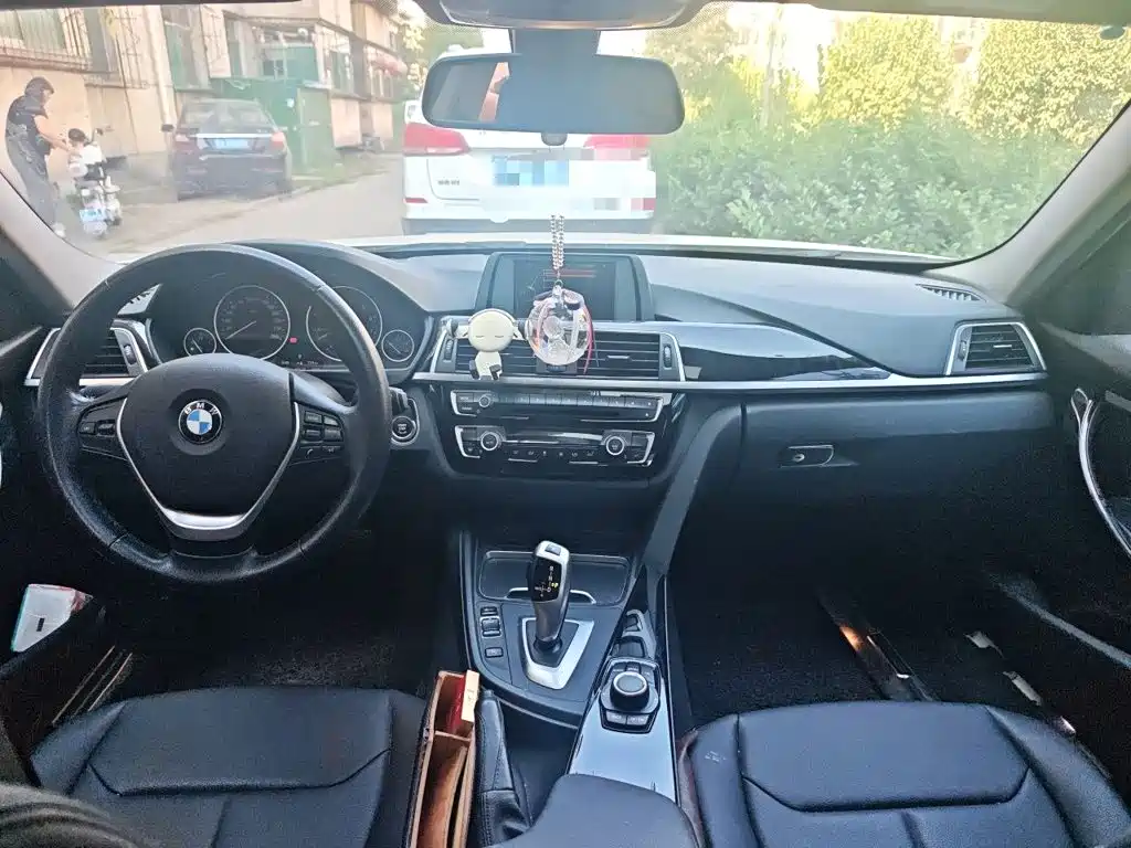 BMW 3 Series — миниатюра 19
