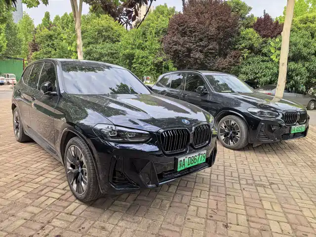 BMW i X 3 2024 — фото 1