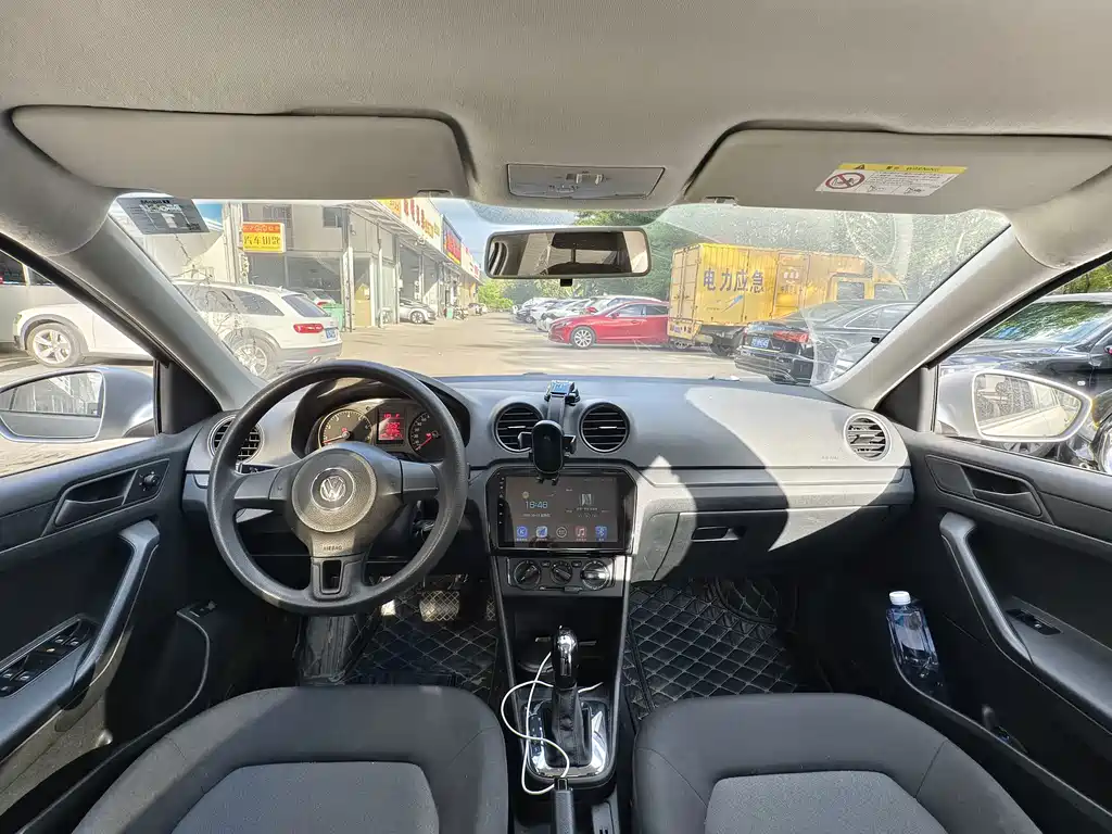 Volkswagen Jetta — миниатюра 5