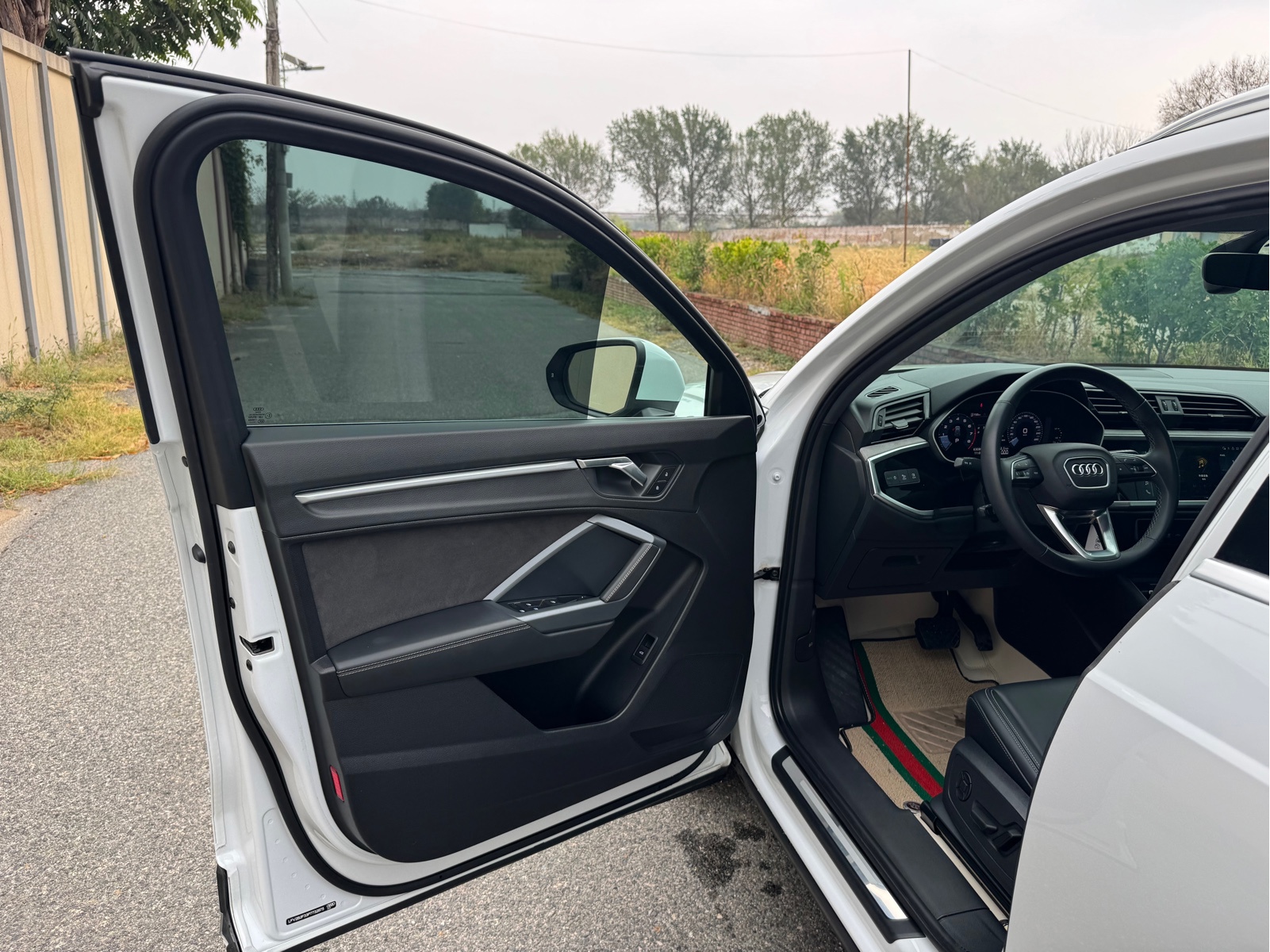 Audi Q3 — миниатюра 13