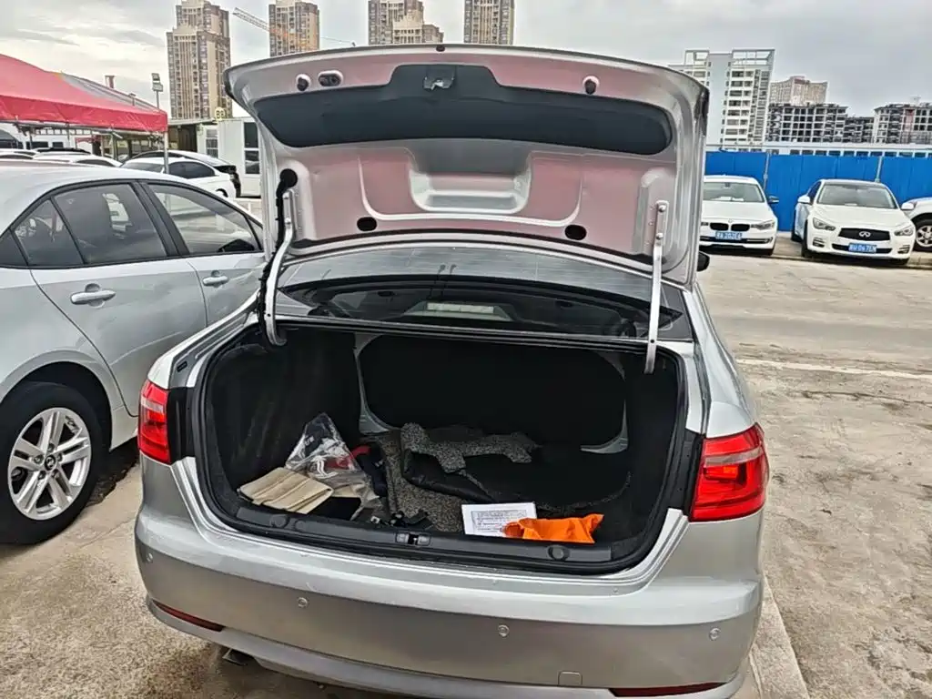 Volkswagen Lavida — миниатюра 19