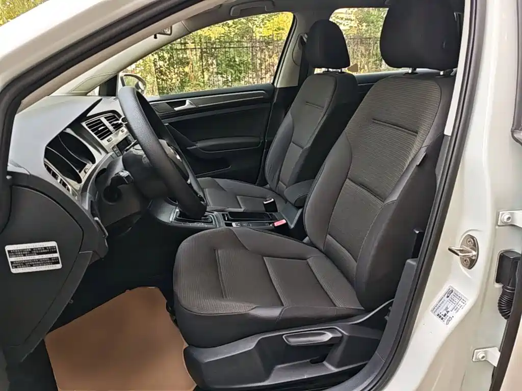 Volkswagen Golf — миниатюра 15