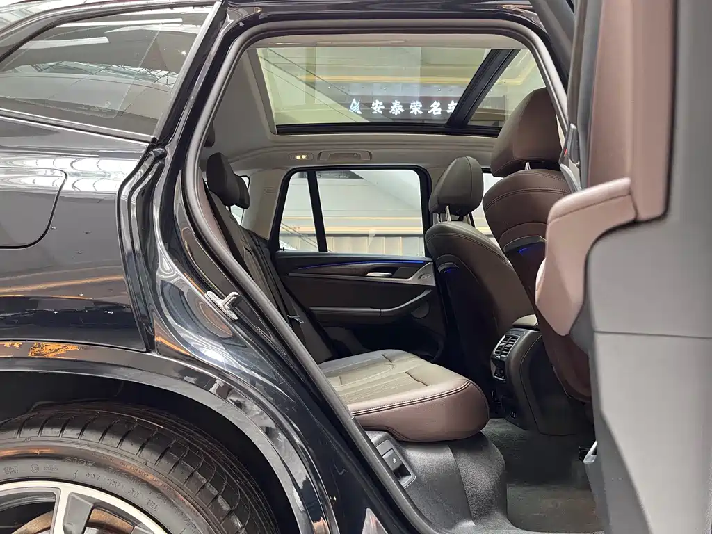 BMW X3 — миниатюра 13
