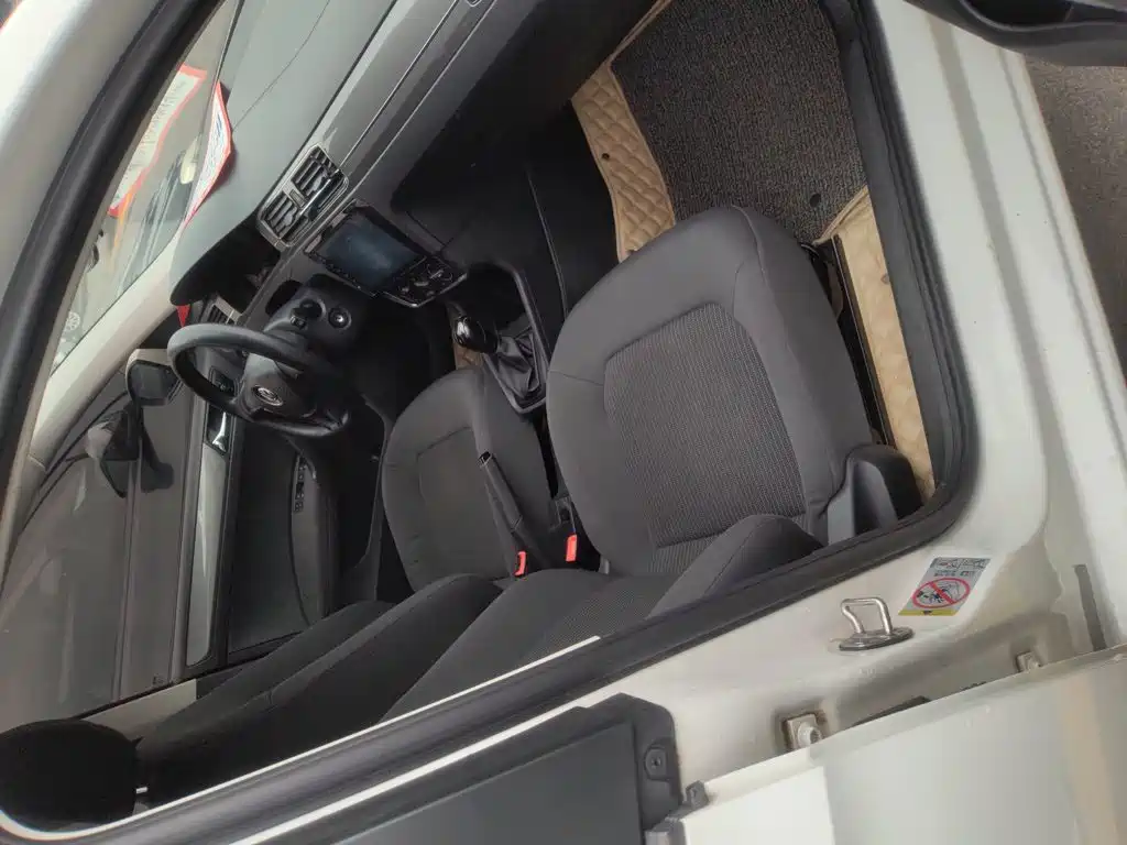 Volkswagen Santana — миниатюра 12
