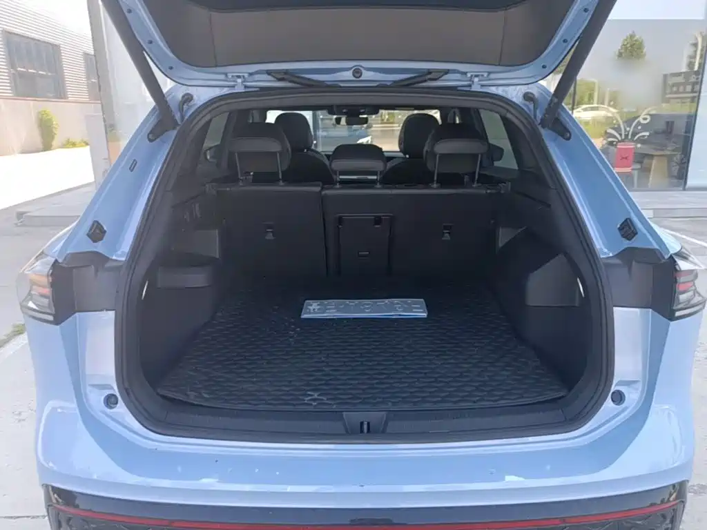Volkswagen Tiguan L — миниатюра 19