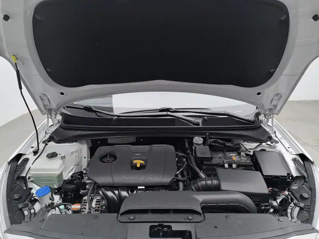 Hyundai Mistra — миниатюра 6
