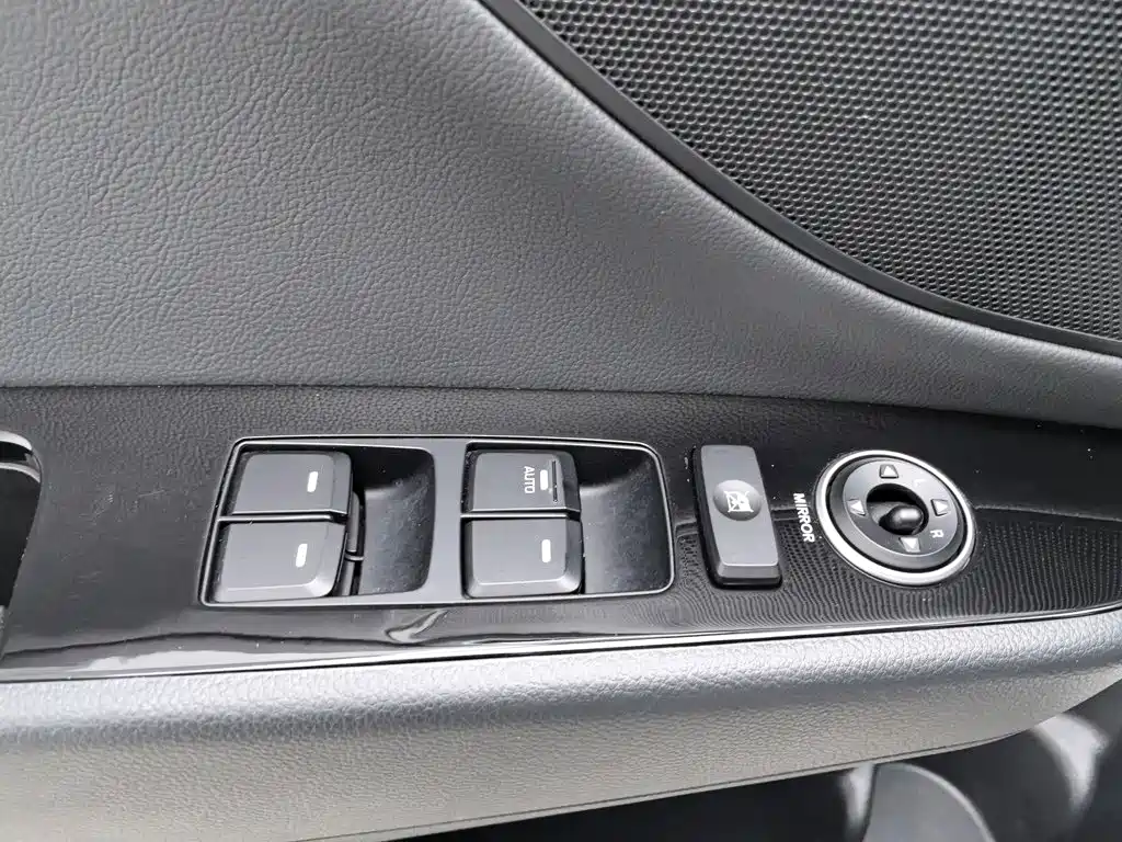 Hyundai Mistra — миниатюра 9