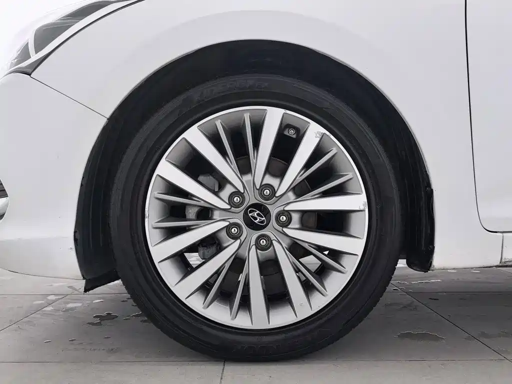 Hyundai Mistra — миниатюра 17