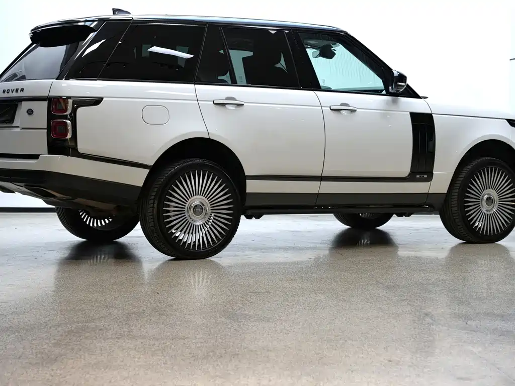 Land Rover Range Rover — миниатюра 9