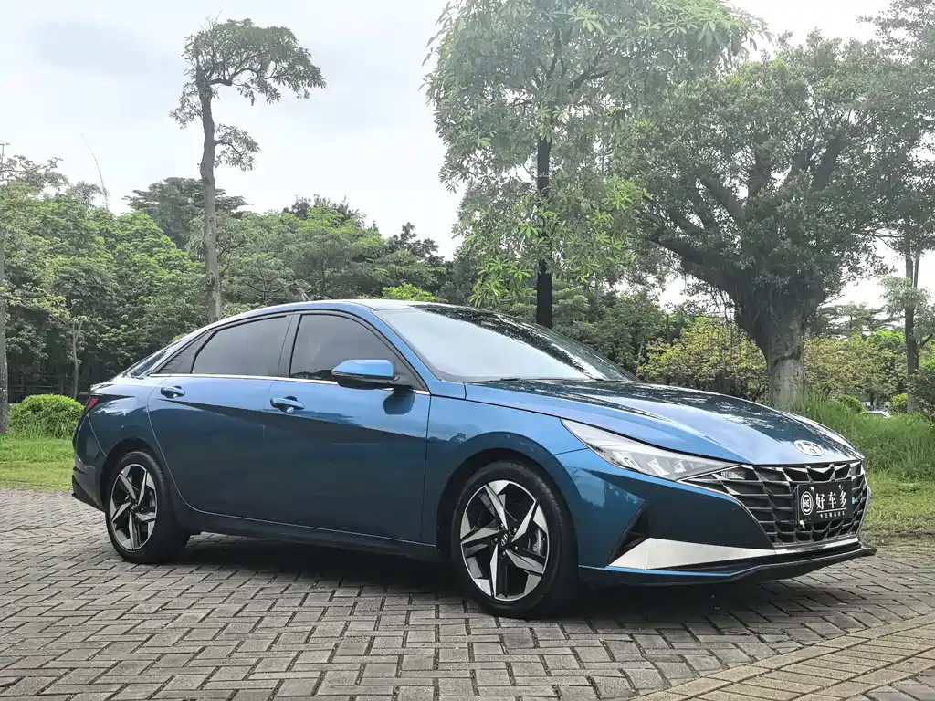 Hyundai Elantra — миниатюра 3