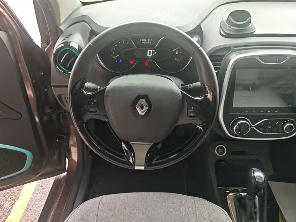 Renault Captur — миниатюра 11