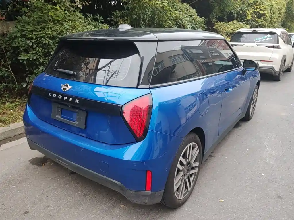 MINI MINI COOPER EV — миниатюра 7