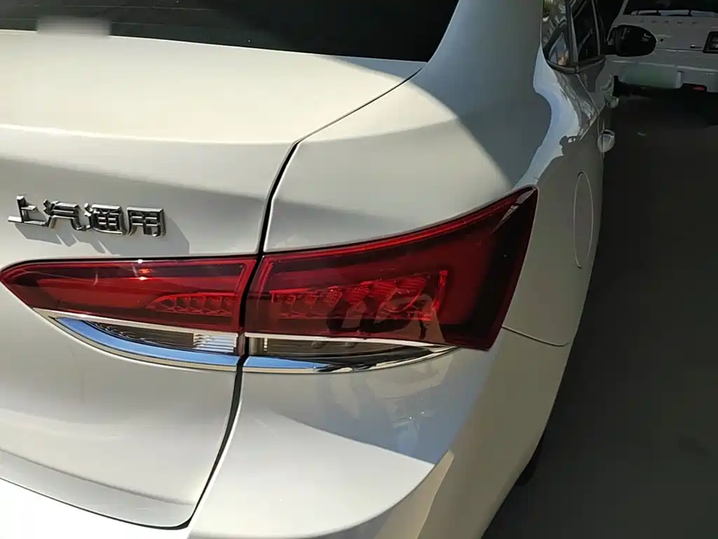 Buick Excelle — миниатюра 8