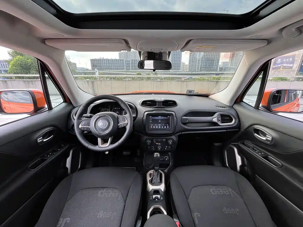 Jeep Renegade — миниатюра 6
