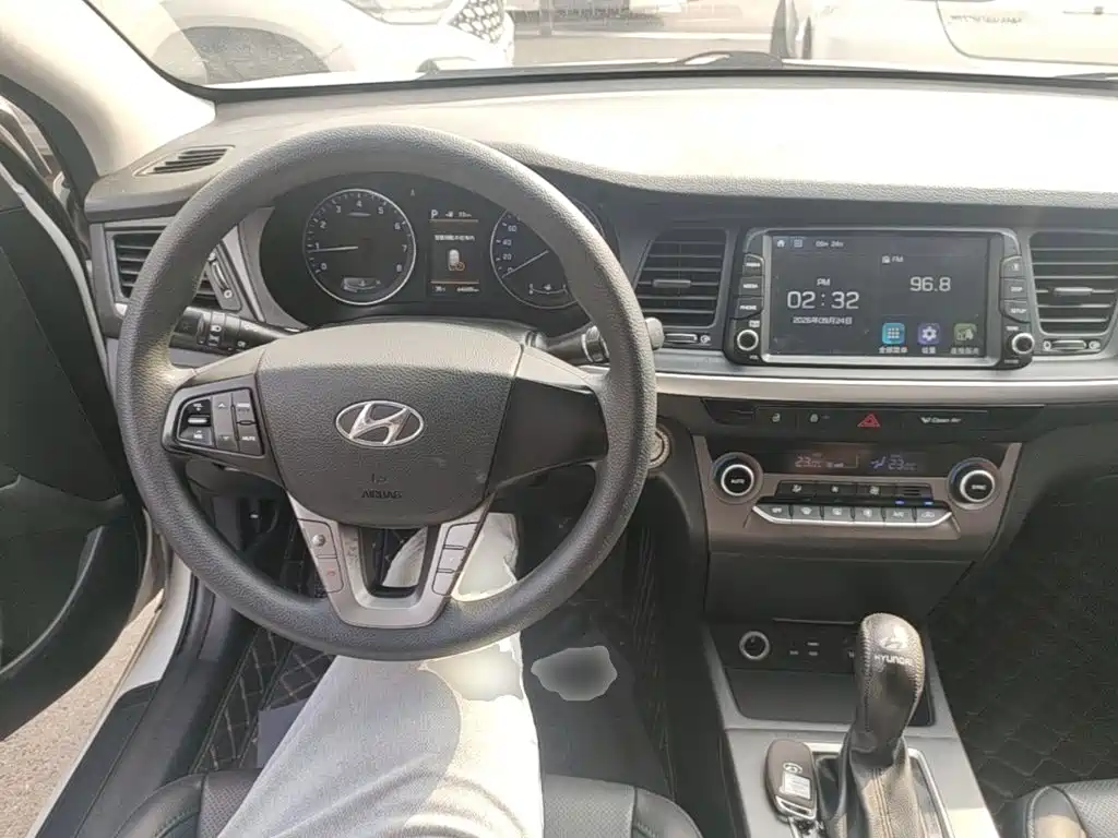 Hyundai Mistra — миниатюра 10