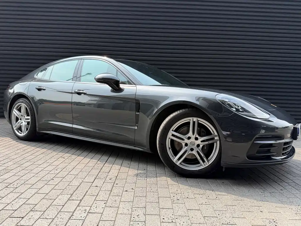 Porsche Panamera — миниатюра 2