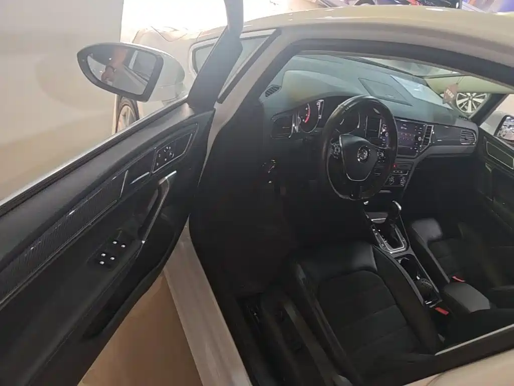 Volkswagen Golf Sportsvan — миниатюра 16