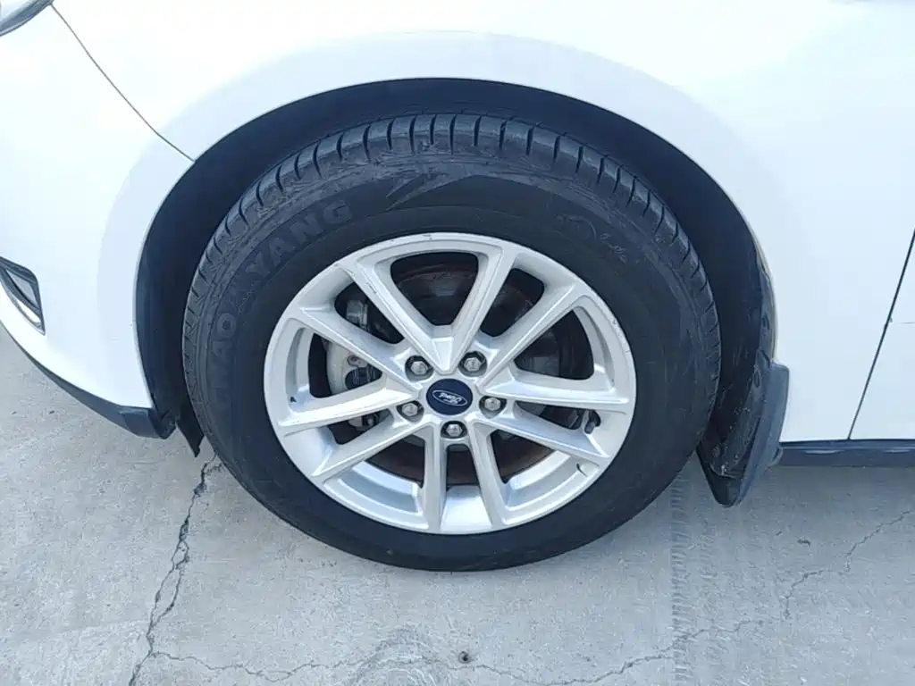 Ford Focus — миниатюра 23