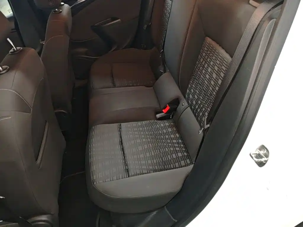 Buick Verano — миниатюра 17