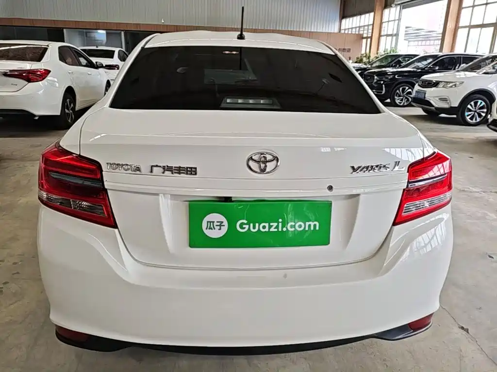 Toyota Yaris L — миниатюра 6