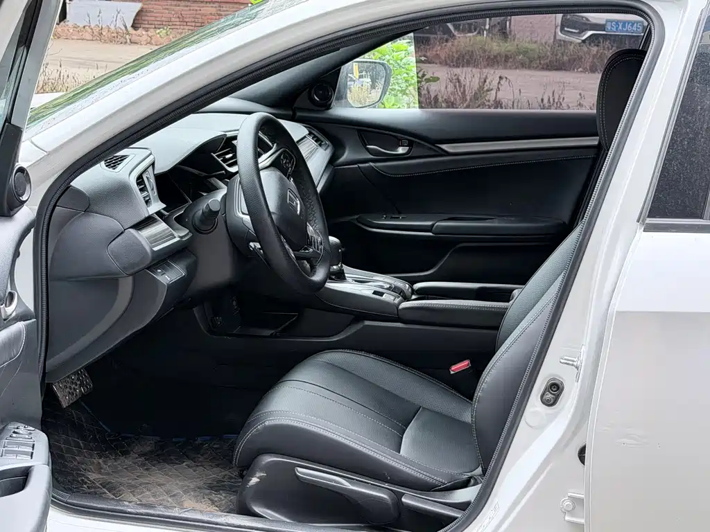 Honda Civic — миниатюра 7