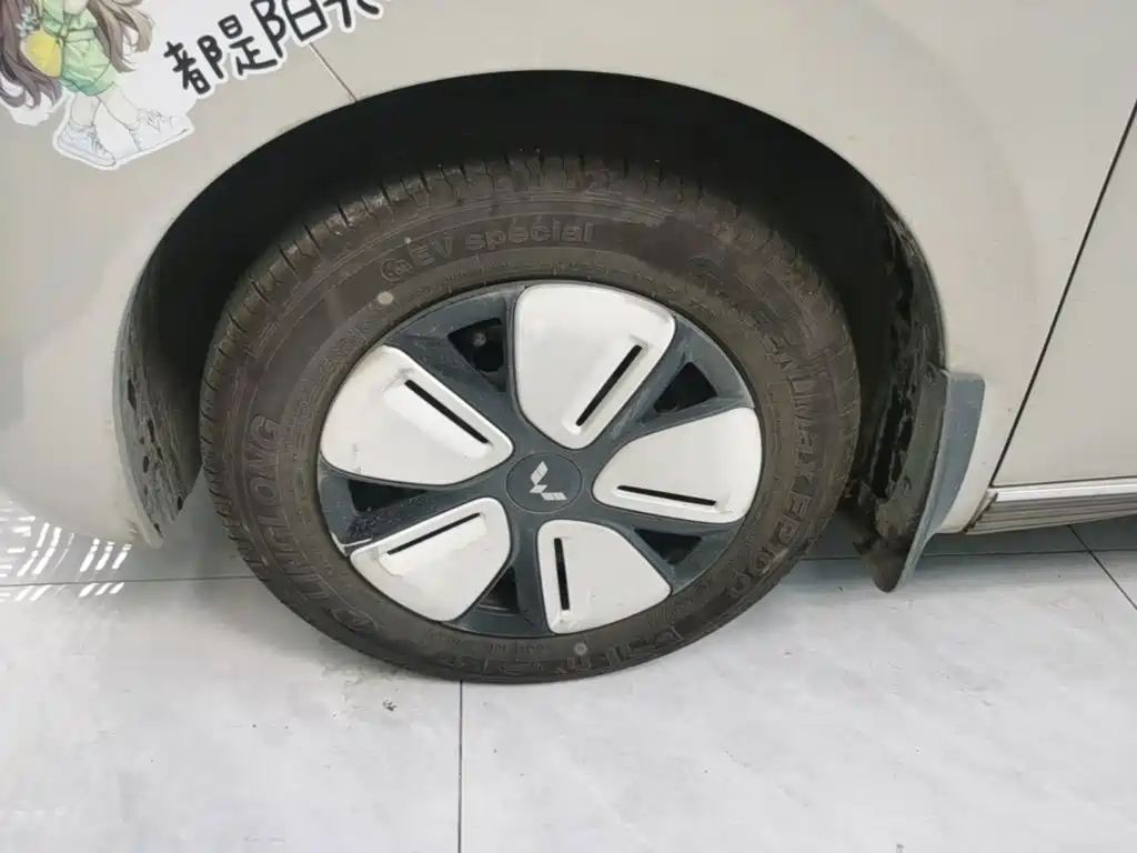 Wuling MINIEV — миниатюра 23