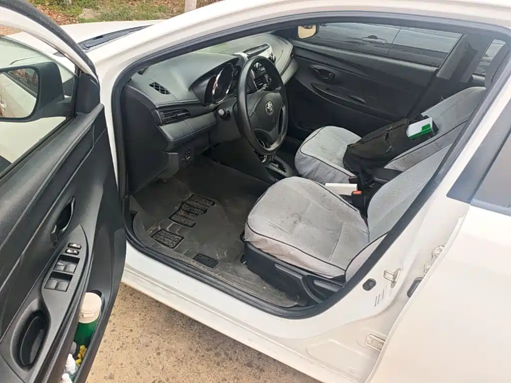 Toyota Yaris L — миниатюра 16